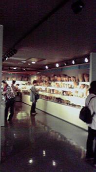 ファイル名: 2010100116330001.jpg
ファイルサイズ: 12.28KB 197(W)×350(H) 12.28