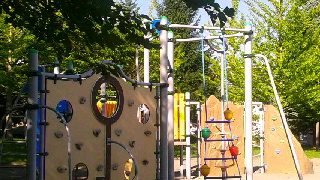 320(W)×180(H) 53.89