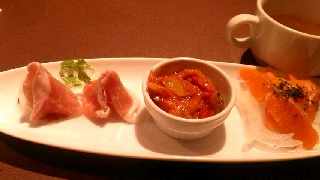 320(W)×180(H) 29.51